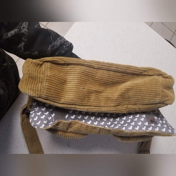 Y2K Billabong Courderoy Messenger Bag Tan/Kakhi Damaged Read Description - Picture 9 of 13